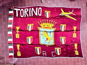 ANTICA BANDIERA UFFICIALE TORINO ANNI 80 + GADGET NO MAGLIA MATCH WORN SHIRT - Foto 1 di 2