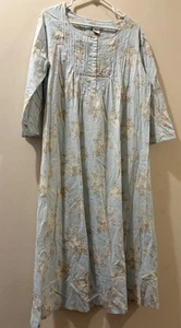 Laura Ashley Women’s Nightgown - Medium - 100% Cotton - Blue Floral - Picture 1 of 5