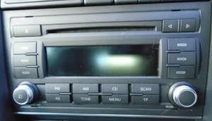 RADIO STATION WAGON 11 POSTI EXEO 2.0 TFSI/UNITÀ PRINCIPALE CD-NO CODICE 08-13 AUTO ROTTAMATA - Foto 1 di 4