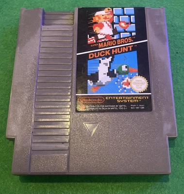 Super Mario Bros./Duck Hunt (NES, 1988 PAL) Cartridge And Holder Working VGC - Image 1 of 2