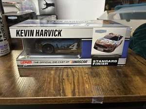 2021 NASCAR CUP SERIES KEVIN HARVICK 1/24 DIECAST STOCK CAR STEWART HAAS LIONEL - Picture 1 of 11