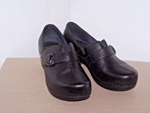 NWOB DANSKO Black Leather Clogs Sz EUR 39 US 8.5-9 - Picture 1 of 7