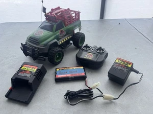 The Lost World Jurassic Park 1997 TYCO R/C Jet Turbo Truck W Controller & Extras - Picture 1 of 10