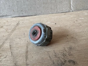 Sensor interruptor de presión de aceite del motor 78 Honda CB750K SOHC OEM 77 CB750 -37 B15 - Imagen 1 de 2