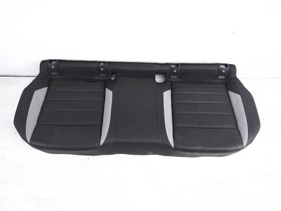 Almofada de assento inferior traseira Volkswagen Gti 2022 5H0-885-405-D-Aqb *Preto Lthr - Imagem 1 de 4