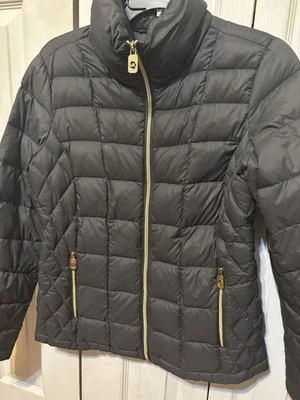 Jaqueta Michael Kors Feminina Preta/Dourada com Zíper Bolso Tamanho Pequeno - Imagem 1 de 3