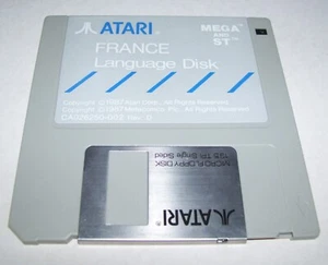 Neuf Stock Ancien Véritable Atari St 520 1040 Mega Ordinateur Français Langue CD - Afbeelding 1 van 1