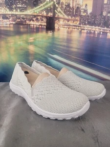 NEW! Skechers Shoes Womens Size 8 Slip On Sneakers Beige knit 49182 - Picture 1 of 6