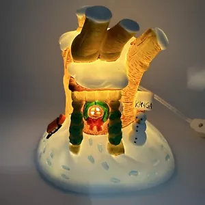 Disney Christmas Collection Kanga House Lighted Winnie the Pooh Snowy Village - Picture 1 of 8