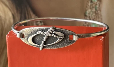 Brazalete James Avery Plata de Ley 925 Gancho Cruzado Raro Foto 1 de 4