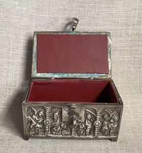 Antiguo ataúd gótico de la década de 1920 con acabado medieval enchapado en rodio interior de cuero - Imagen 1 de 24