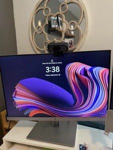 HP EliteDisplay E243i 24" IPS Monitor 16:10 Tilt/Swivel/Pivot/Height Adjustable - Picture 1 of 13