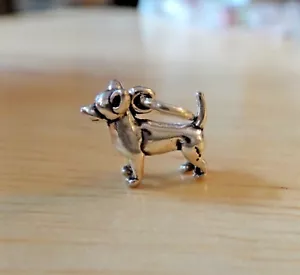 ¡Dije de plata esterlina 3D pequeño 9x12 mm sólido para perro Chihuahua! - Imagen 1 de 6