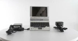 Sharp Zaurus écran LCD couleur portable 640x480 32 Mo RAM import Japon (SL-C700) - Photo 1 sur 3