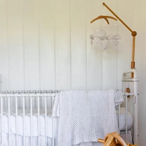 ** SORREL & FERN ** MOON, CLOUDS, AND STARS MOBILE " WHITE " WITH CRIB ARM - Picture 1 of 3