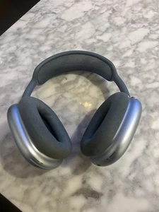 Apple AirPods Pro Max - Picture 1 of 5