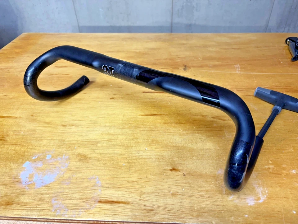 Barras de carbono 3T Ergonova Team Stealth 42 mm Foto 1 de 3