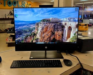 HP Pavilion All-in-One 27-d0244 i7 processor, 16gb ram, 1tb SSD and Touchscreen - Bild 1 von 6