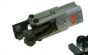 DESTACO 84A2X110000000 : 84A2 - Cam Type Gripper - Picture 1 of 3
