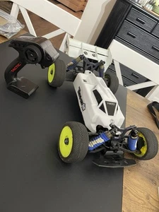 Tekno RC 1/8 - READY TO RUN ! Transmitter and receiver included And Batteries! - Picture 1 of 10