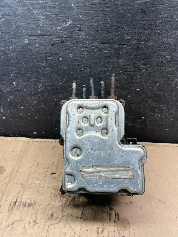 Chevrolet Tahoe 2003 ABS bomba de freno antibloqueo OEM 13451111 OEM T2753 DG Foto 1 de 4