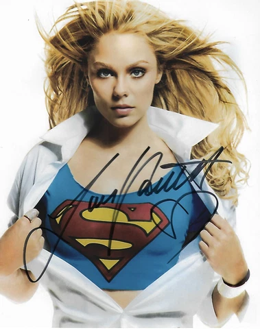 LAURA VANDERVOORT SIGNED SMALLVILLE 8x10 PHOTO Cover