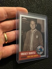 MICKEY MANTLE New York City Yankees Man Cave Collector 2007 Topps Chrome MMS21