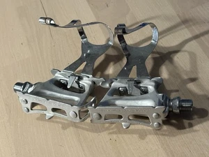 Pedali e gabbie bici Campagnolo vintage rari taglia M clip punta - Foto 1 di 14