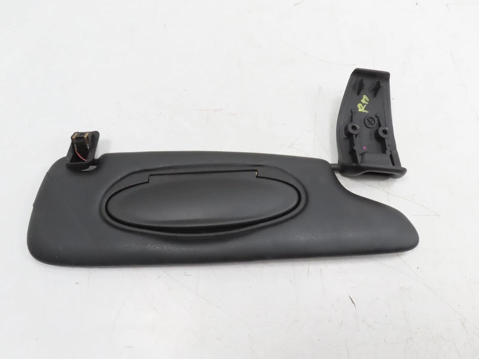 00 Porsche Boxster S 986 #1316 Sunvisor, Right Passenger, Black 98656160800 - Image 1 of 3