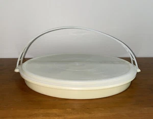 Tupperware Vintage Serving Centre Party Chip & Dip With Lid & Carry Strap - Picture 1 of 6