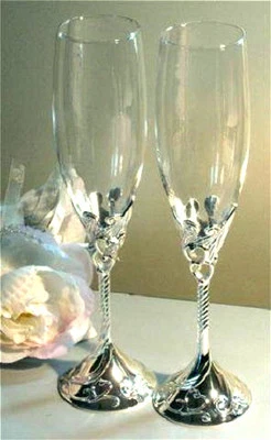Set of 2 Toasting Flutes Trellis Hearts, Silver Plated - image 1 of 4