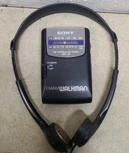 Walkman Sony SRF-49 FM/AM de colección de los años 90 con auriculares TRH-2 originales funcionando - Imagen 1 de 8