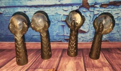 Juego de 4 pies antiguos de taburete de piano de bola y garra de hierro fundido victoriano Foto 1 de 4