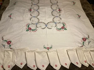Vintage French Floral Hand Embroidered Oblong Tablecloth 65”x 116” And Napkins - Picture 1 of 23