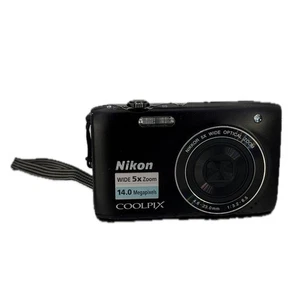 Nikon Coolpix S3100 Digital Camera Black 14MP 5x Zoom w/ 3 Batteries + charger - Picture 1 of 6