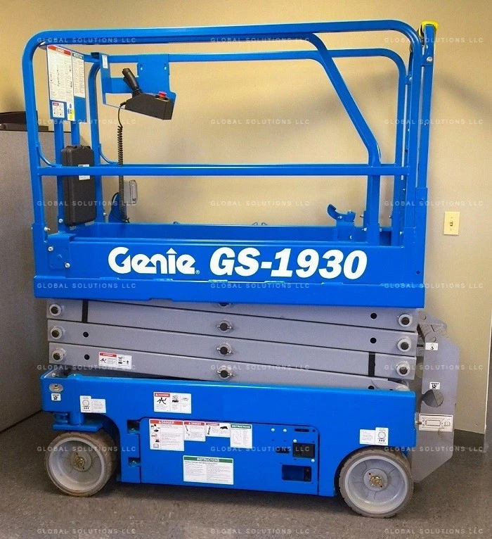 2021 Genie GS 1930 / 26 英尺工作高度 / 电动剪刀升降机 — 第 1/1 张图片