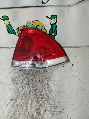 Задний фонарь 2009 Chevy Impala со стороны пассажира (RR)  - Изображение 1 из 2