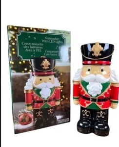 NUSSKNACKER mit LED Beleuchtung 17 Zoll hoch batteriebetrieben Weihnachten - Bild 1 von 8