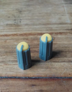 X2 BOUTONS KNOB POTENTIOMÈTRE TABLE DE MIXAGE 270 DEGRÉ jaune LOT DE 2 - Picture 1 of 3