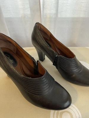 Clark’s Artisan Damas Cremallera Lateral Negro 9 Foto 1 de 4