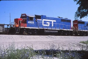 Original Fuji Railroad Slide GT Grand Trunk #4933 GP 38-2 - Picture 1 of 1
