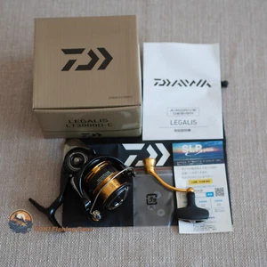 Carrete giratorio Daiwa LEGALIS LT3000D-C envío desde JAPÓN - Imagen 1 de 7