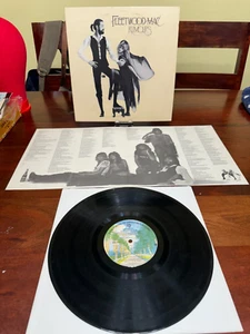 FLEETWOOD MAC RUMORS 1977 WITH LYRIC/SONG FOLDOUT - Picture 1 of 6