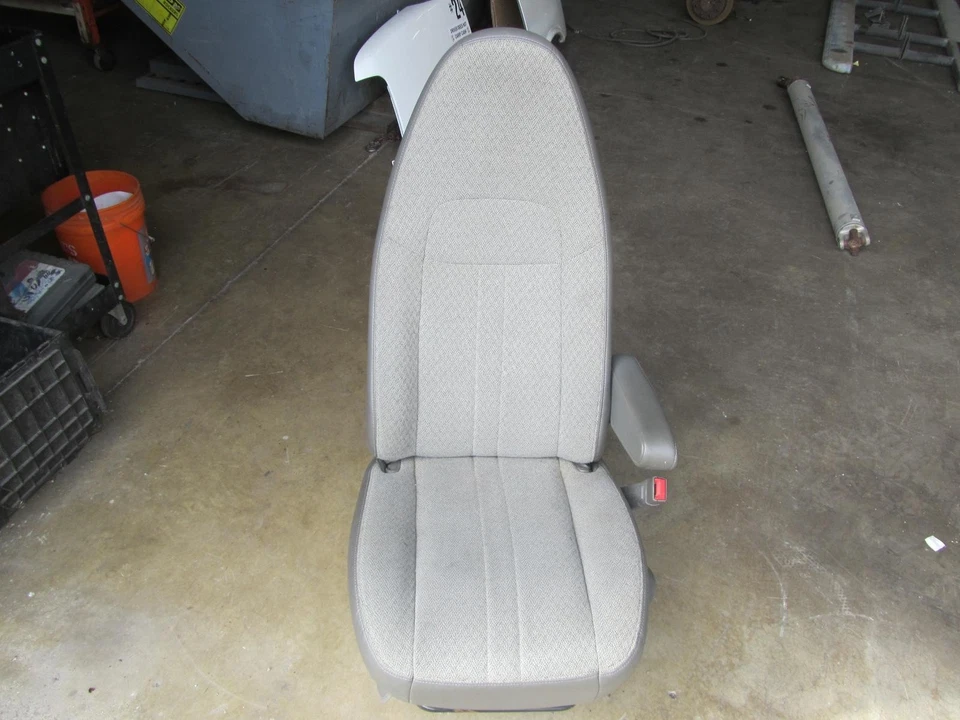 15-24 GMC SAVANA 2500 VAN Front Right Passenger Seat Bucket Gray Cloth AS5 - Image 1 of 4