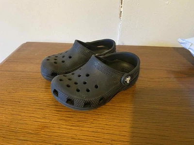 Crocs Negro Niño Talla 8C Excelente Estado Sin Caja Foto 1 de 3