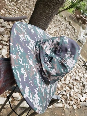 Шляпа солнцезащитная мужская Adidas широкополая камуфляжная нейлоновая для гольфа средняя - Изображение 1 из 4