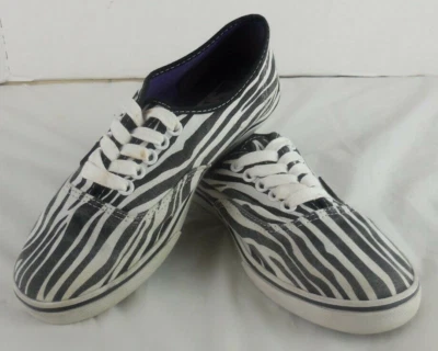 Talla 7, Furgoneta Mujer, Estampado Off the Wall Cebra Foto 1 de 4