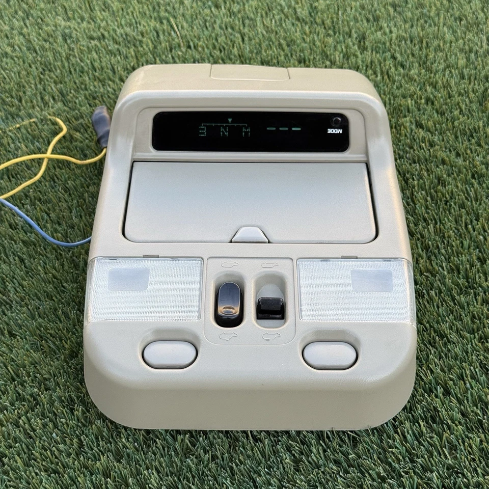 98-04 1998-2004 Infiniti QX4 Overhead Console Dome Light Sunroof Switch OEM - Image 1 of 4