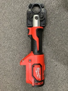 Milwaukee Presse M18 HCCT 2x2,0Ah 18V 53Kn 16/300mm² USV/EMS Ladegerät_220V - Bild 1 von 13