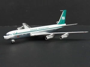 Aeroclassics 1:400 PIA Boeing 707-320 AP-AWY old colors ACAPAWY - Picture 1 of 2